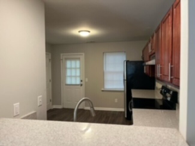 Building Photo - 1302 Meadow Ave