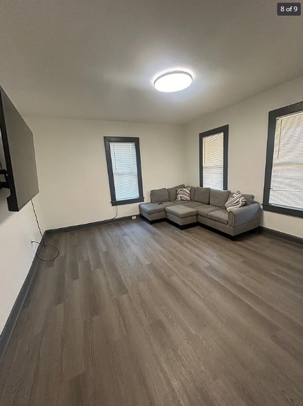 Building Photo - 5 Charlotte St