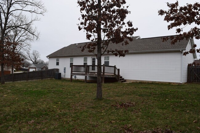 Building Photo - 3-Bedroom Home with Room to Roam – Fenced In Backyard