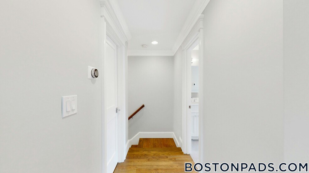 Building Photo - 101 Sumner Rd