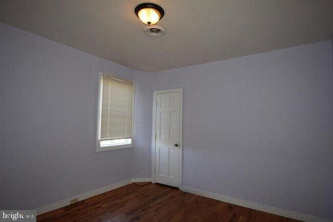 Building Photo - 537 Wildwood Pkwy