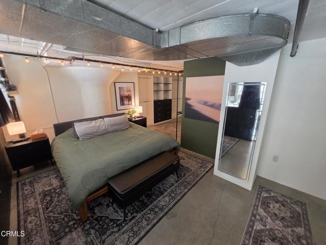 Building Photo - 200 N San Fernando Rd