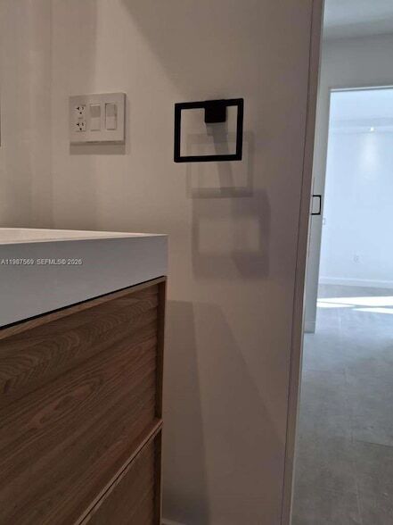 Building Photo - 2899 Collins Ave