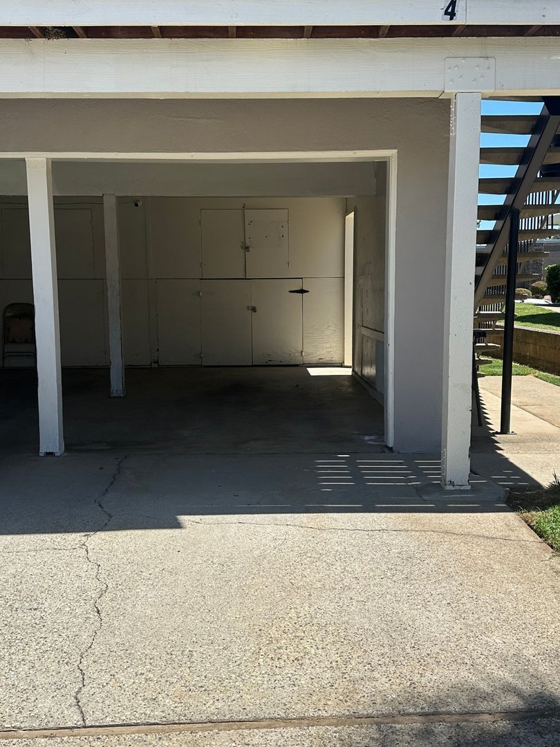 Building Photo - 3673 Park Dr