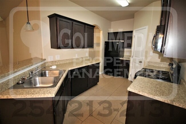 Building Photo - 4505 Cambridge Dr