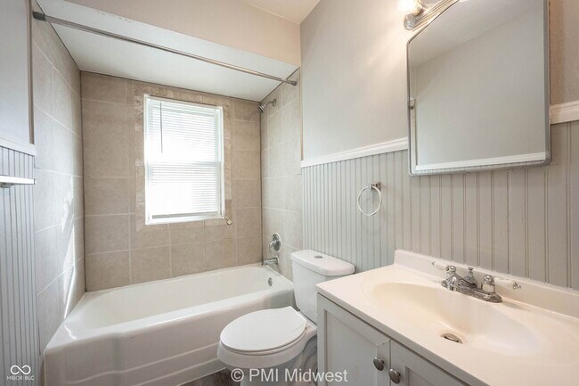 Building Photo - 2512 Brookside Pkwy N Dr