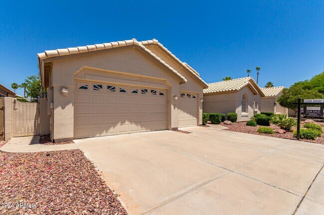 Building Photo - 8924 E Captain Dreyfus Ave