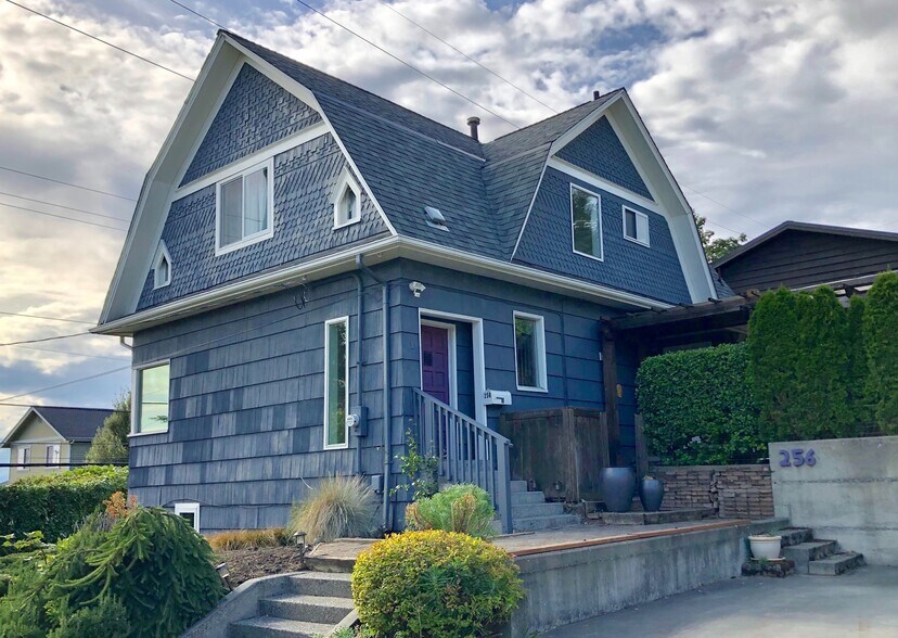 Building Photo - 256 NW 46th St