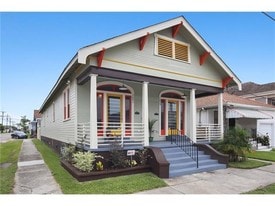 Building Photo - 1639 Alvar St