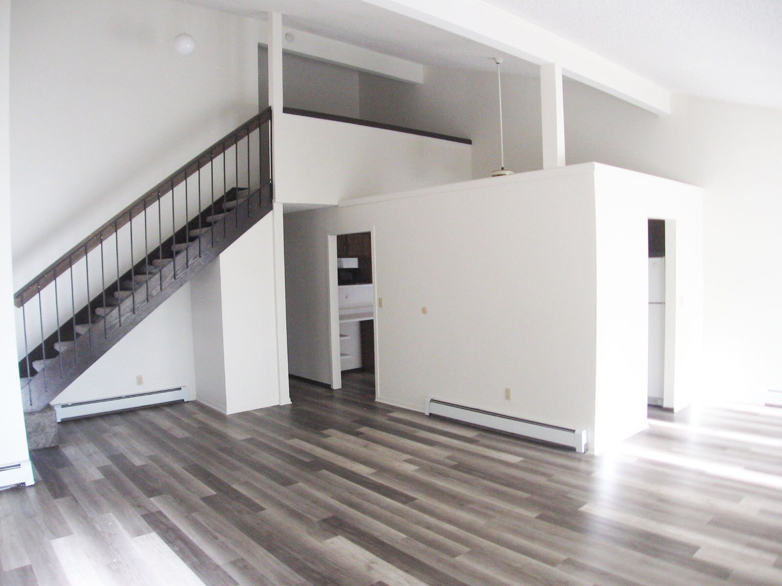 Building Photo - 1155 Lakeside Dr