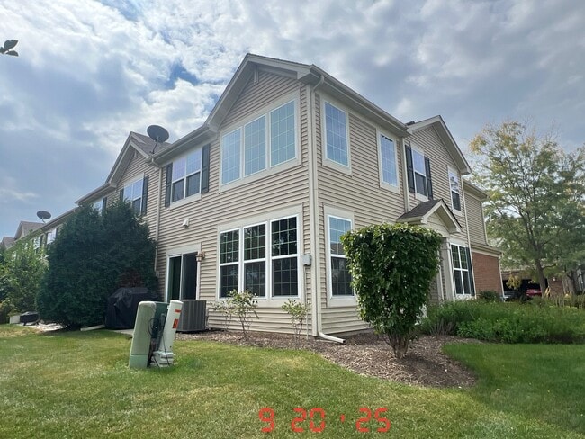 Building Photo - 10070 Cummings St