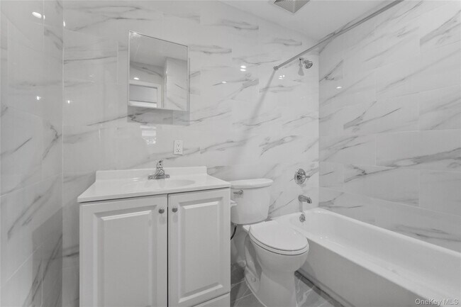Building Photo - 35 Westwind Rd