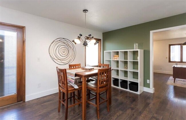 Building Photo - 6 Lambeth Cir