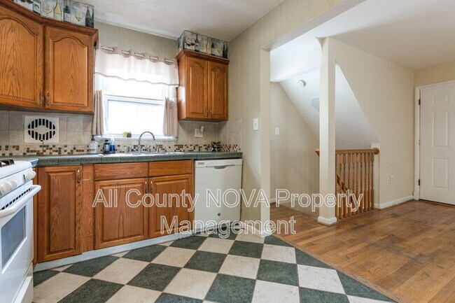 Building Photo - 4141 21st Rd N