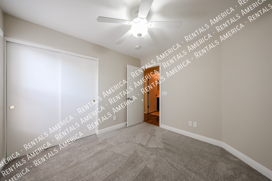 Building Photo - 42635 Colby Dr