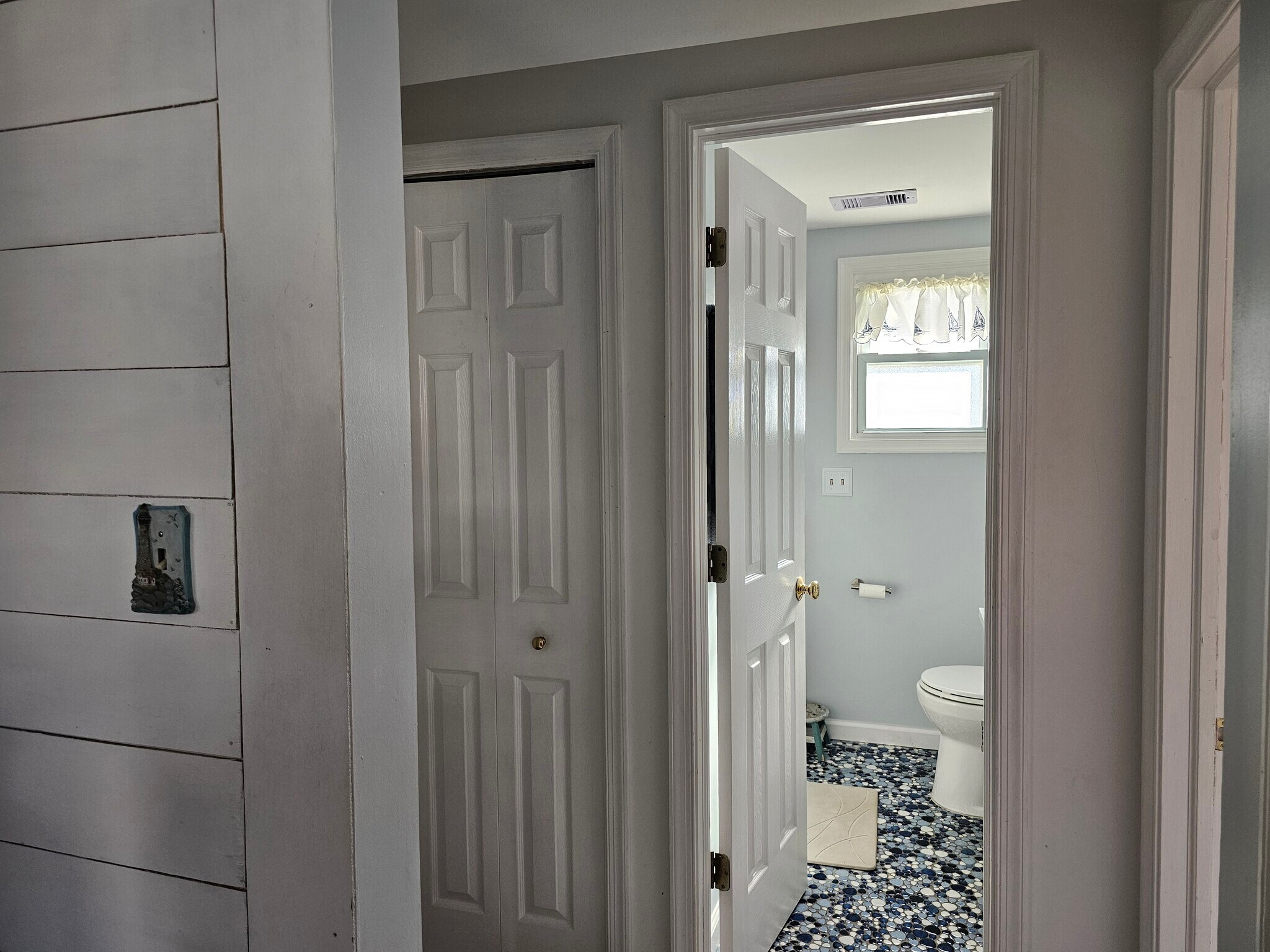 Building Photo - 52 Wesley Rd