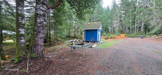 Building Photo - Looking for a room mate PRIVATE 2 Bedroom 1 Bath