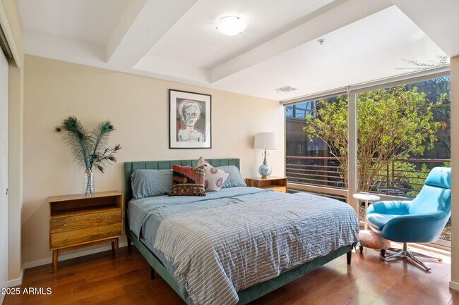 Building Photo - 7121 E Rancho Vista Dr