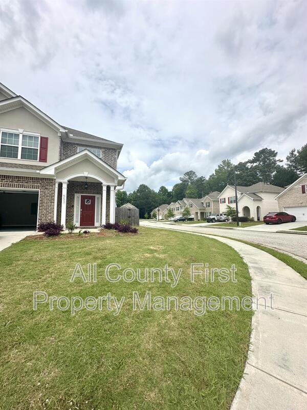 Building Photo - 553 Sprayberry Dr