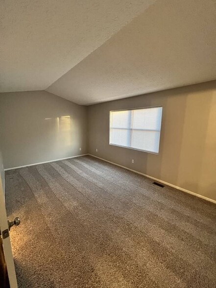 Building Photo - 3909 Heatherglen Dr