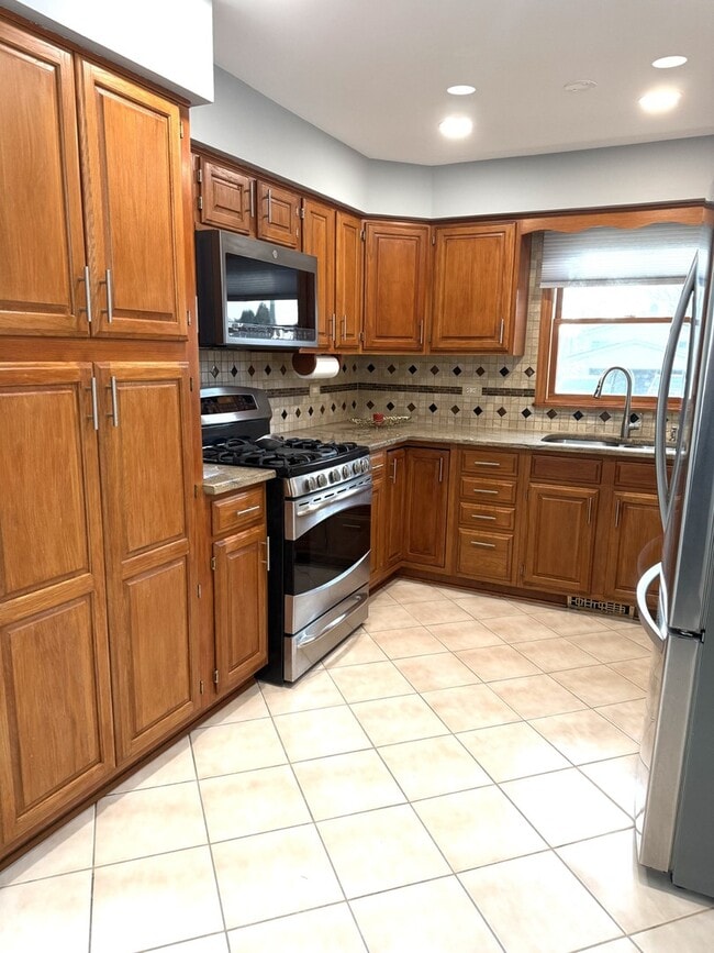 Building Photo - 267 N Idlewild Ave