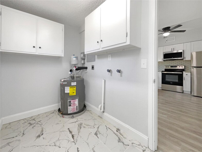 Building Photo - 10512 51st Terrace N