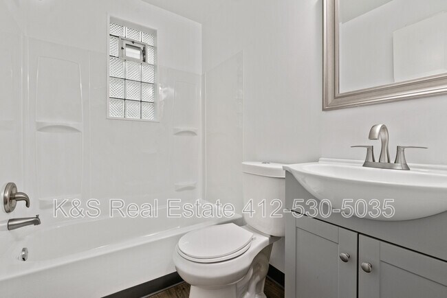 Building Photo - 318 McCutcheon Ln