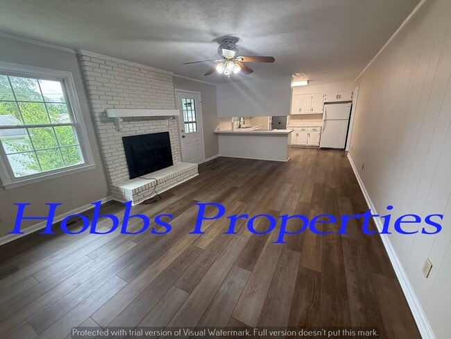 Building Photo - 1311 Lisa Ln