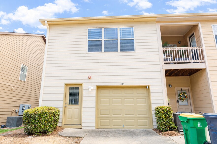 Building Photo - 544 Ridge View Xing