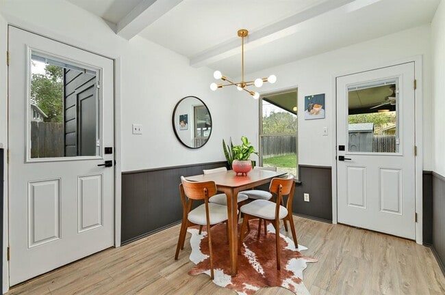 Building Photo - 608 Amesbury Ln