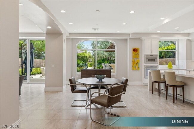 Building Photo - 9101 Alta Dr