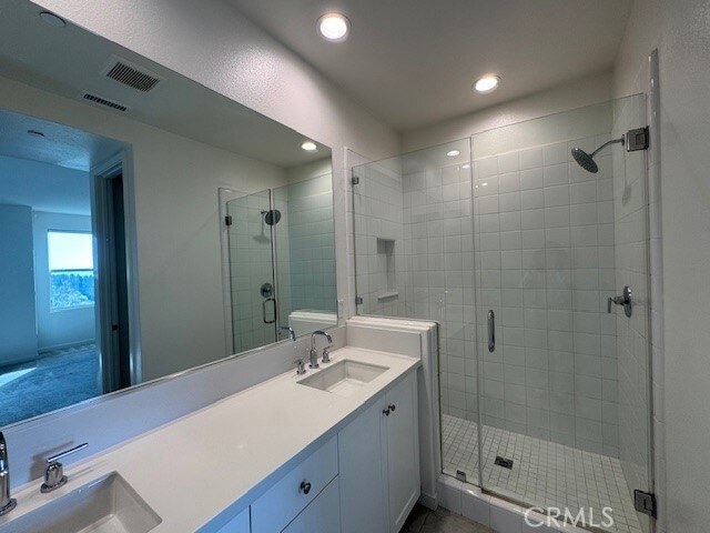 Building Photo - 9 Sanctuary Ln