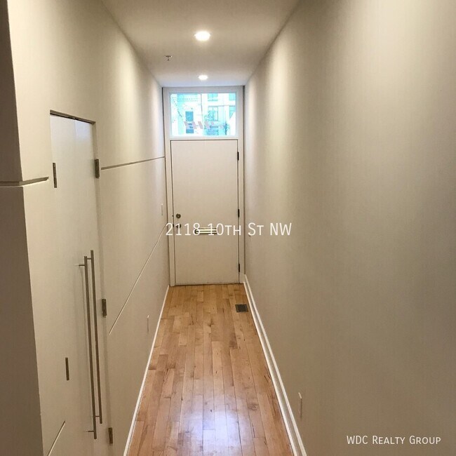 Building Photo - 2118 10th St NW