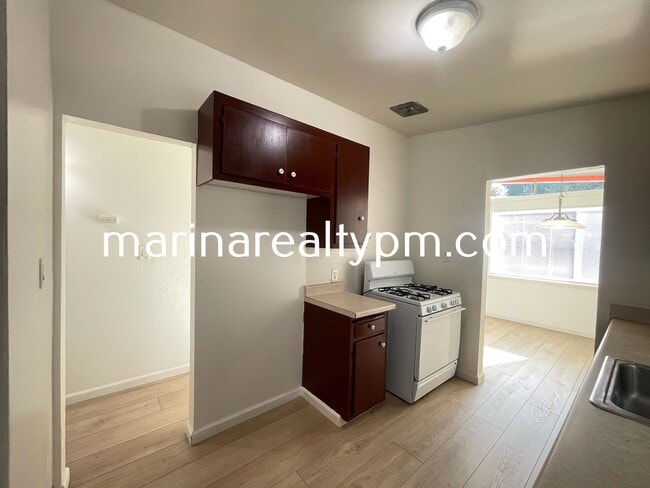 Building Photo - Vallejo 3BR/1BA Single-Family Home with Garage & Large Backyard