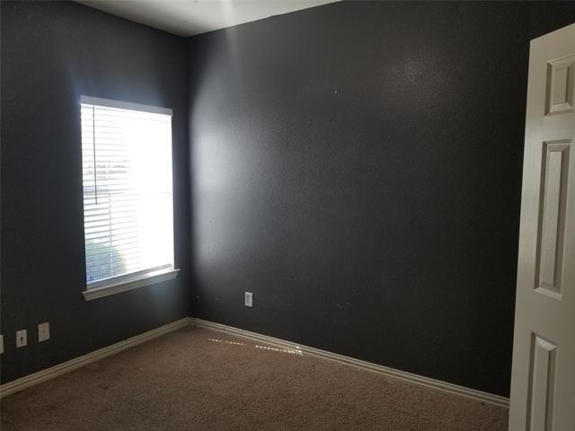 Building Photo - 515 Creekside Dr