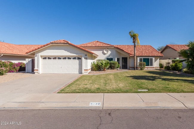 Building Photo - 9138 E Davenport Dr