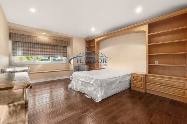 Building Photo - 1504 Vía Margarita