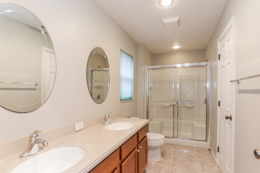 Building Photo - 11753 Shirburn Cir
