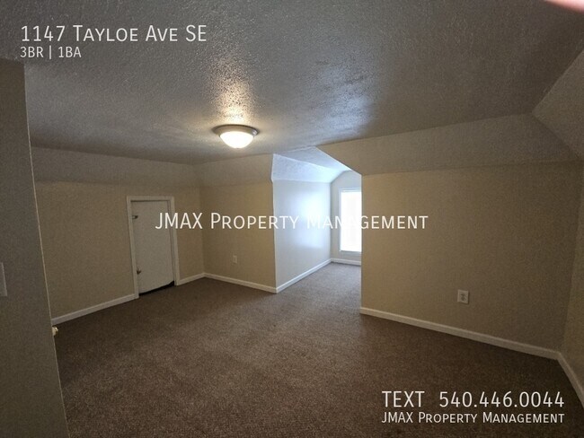 Building Photo - 1147 Tayloe Ave SE