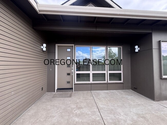 Building Photo - 3bed 2bath Cal Young Area home