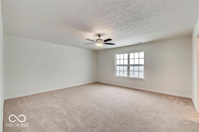 Building Photo - 5296 Maywood Dr
