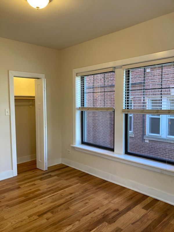 Building Photo - 1025 Dempster St