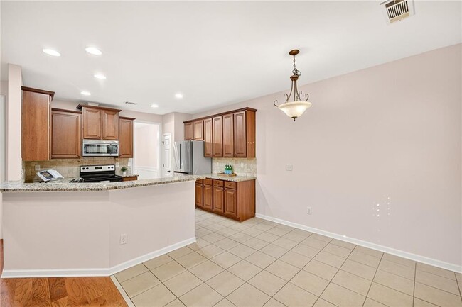 Building Photo - 1931 Gregory Run NE