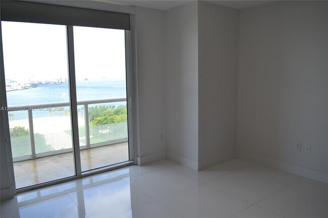 Building Photo - 50 Biscayne Blvd