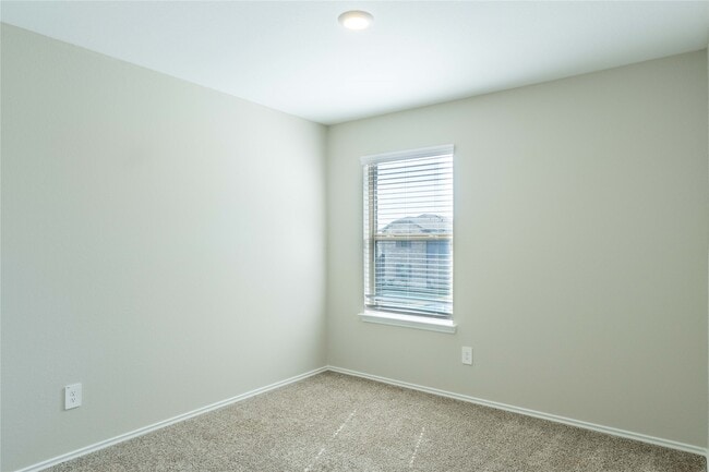 Building Photo - 20241 Portbec Dr