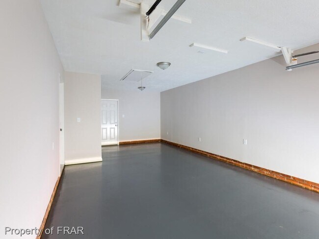Building Photo - 6413 Worthington Dr