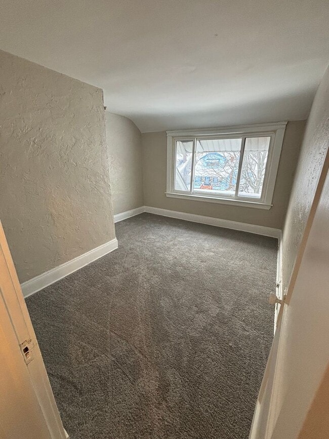 Building Photo - 847 Nela View Rd