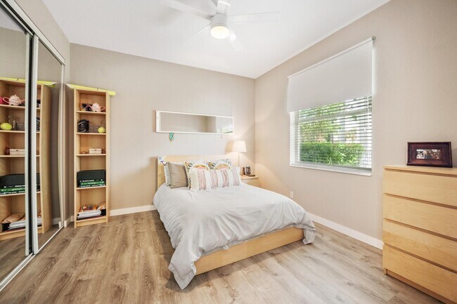 Building Photo - 11710 Paradise Cove Ln