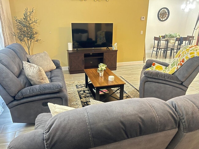 Building Photo - 13775 SW 115 Pl