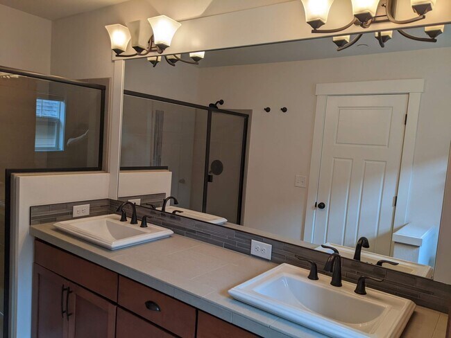 Building Photo - Brownstone at Issaquah Highlands for Rent
